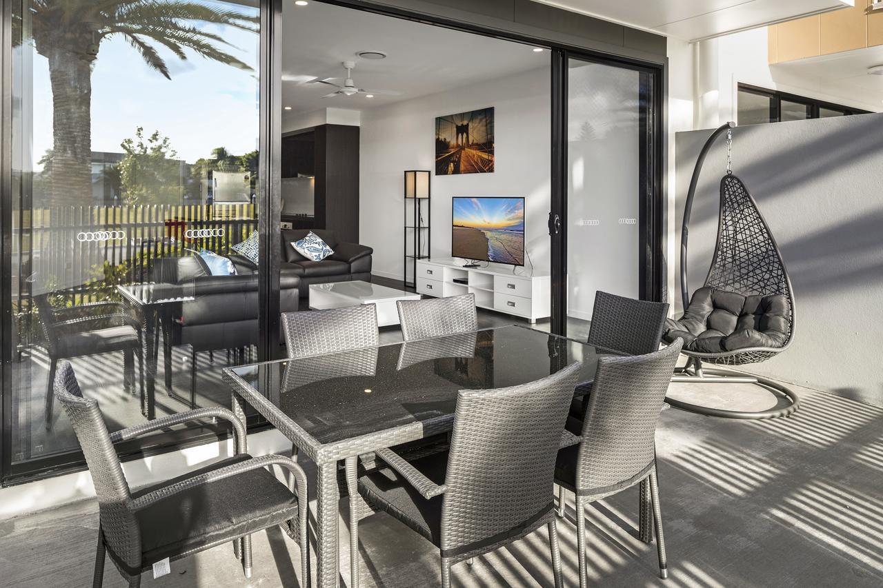 The Residences At The Peninsula Gold Coast Exterior photo